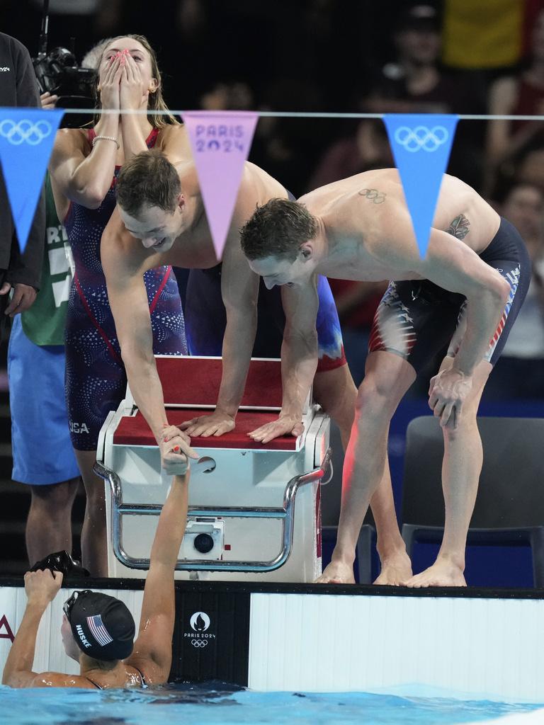 美國和中國隊均在男女子4X100米游泳接力賽中打破世界紀錄。(美聯社)