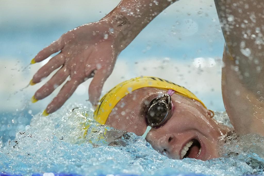 美國和中國隊均在男女子4X100米游泳接力賽中打破世界紀錄。(美聯社)