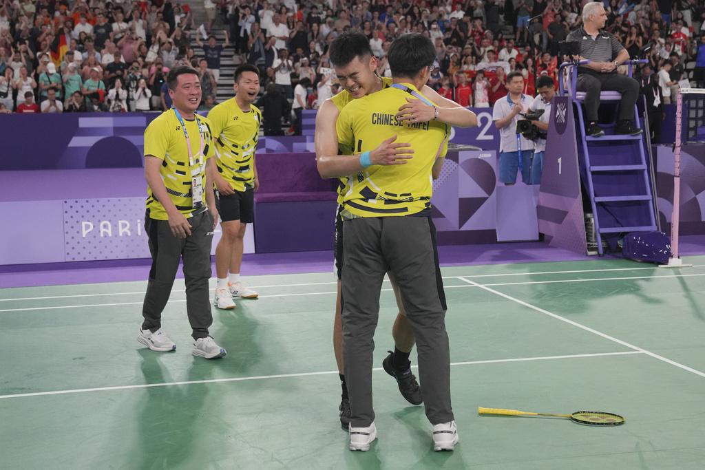 中華台北羽毛球男雙擊敗中國隊,成功衛冕。(美聯社)