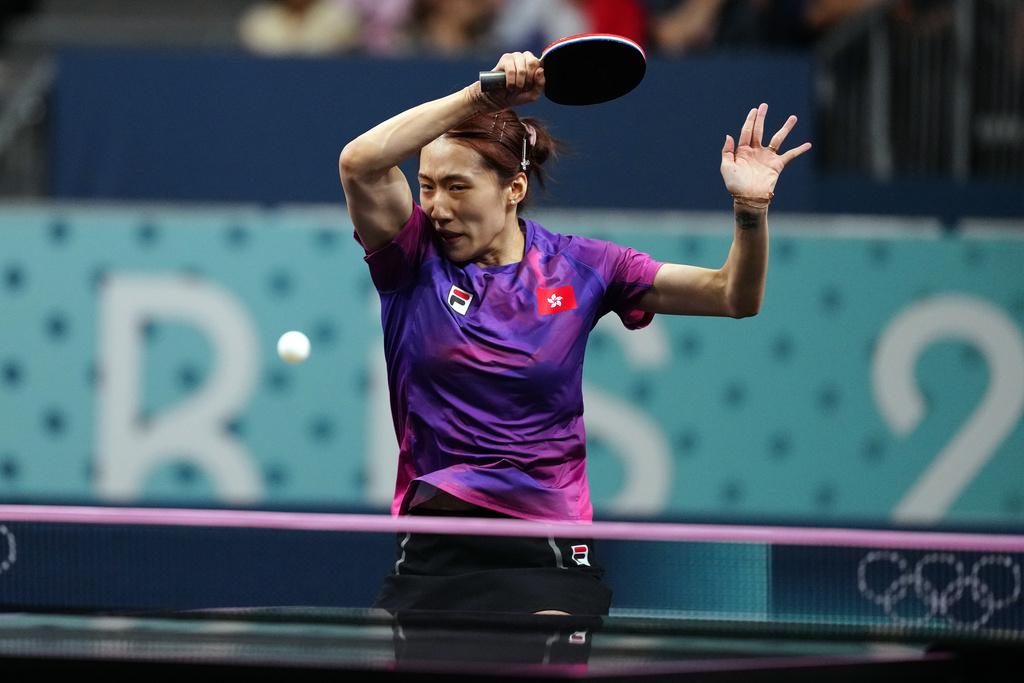 朱成竹及杜凱琹於第二、三局單打賽事,都在大好機會下不敵對手。(美聯社)