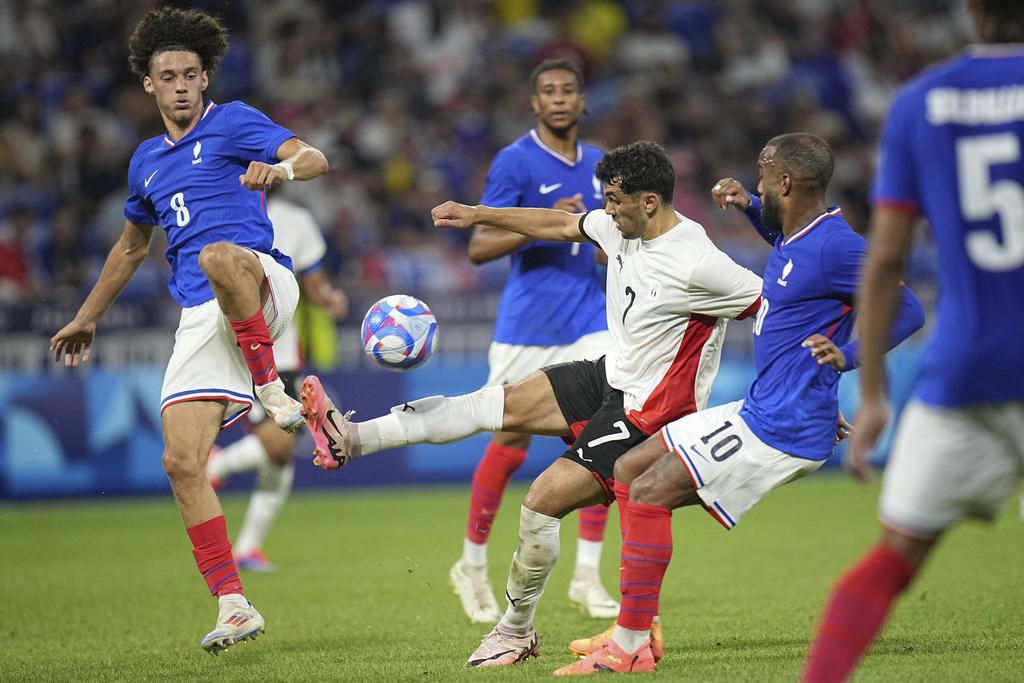 桑馬迪達臨完場前的入球,為法國扳平,兩隊需踢加時。(美聯社)