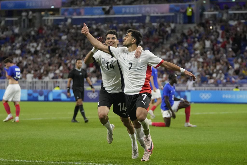 桑馬迪達臨完場前的入球,為法國扳平,兩隊需踢加時。(美聯社)