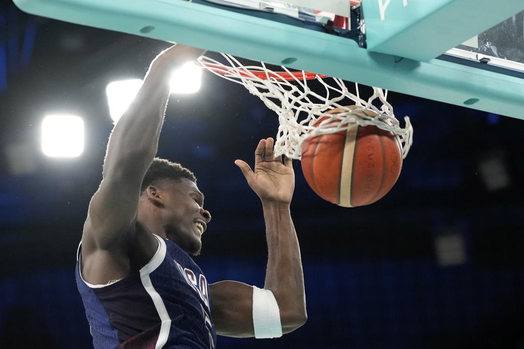 美國男籃大勝39分,陣中所有球員均有上陣得分。(美聯社)