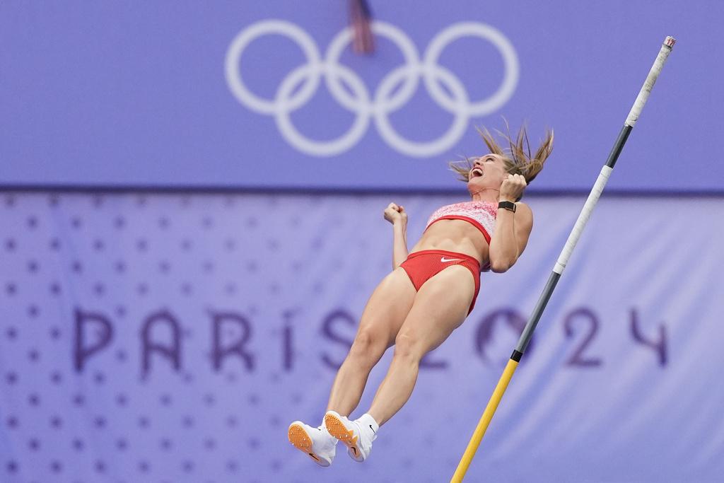 巴黎奧運|兼職OnlyFans的加拿大選手艾莉莎紐曼(Alysha Newman)取得撐竿跳銅牌。(美聯社)