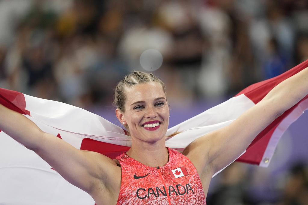 巴黎奧運|兼職OnlyFans的加拿大選手艾莉莎紐曼(Alysha Newman)取得撐竿跳銅牌。(美聯社)