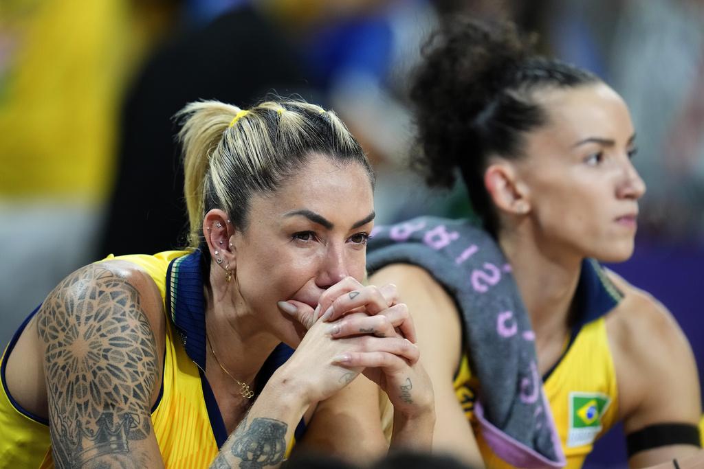 巴西女排在四強賽中打足5局,可惜不敵美國隊。(美聯社)