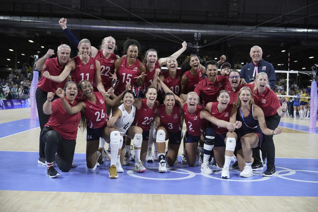 巴西女排在四強賽中打足5局,可惜不敵美國隊。(美聯社)