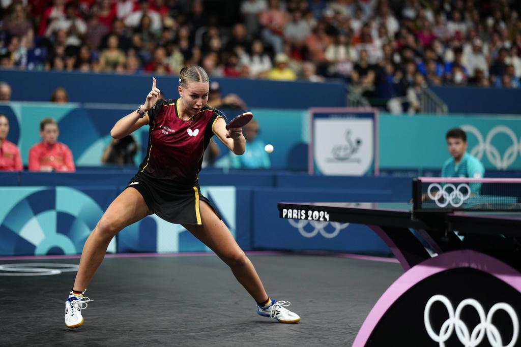 日本乒乓女團將於周六晚9時舉行的決賽,與中國爭奪金牌。(美聯社)