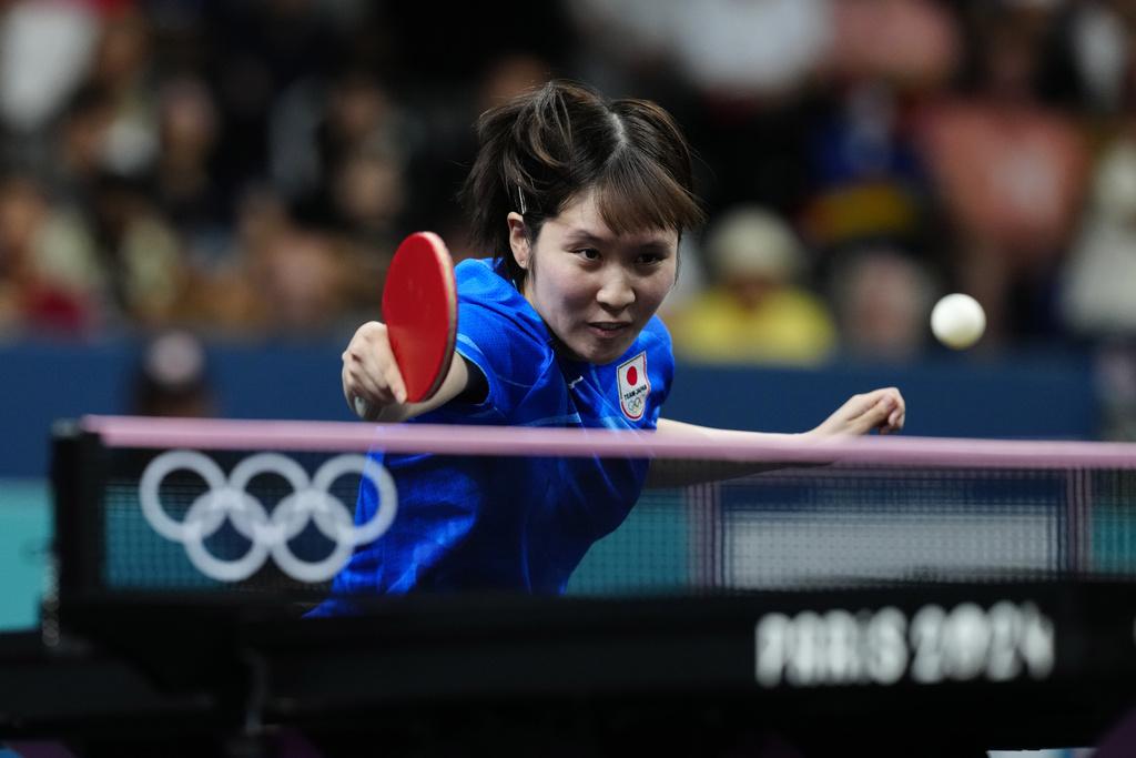 日本乒乓女團將於周六晚9時舉行的決賽,與中國爭奪金牌。(美聯社)