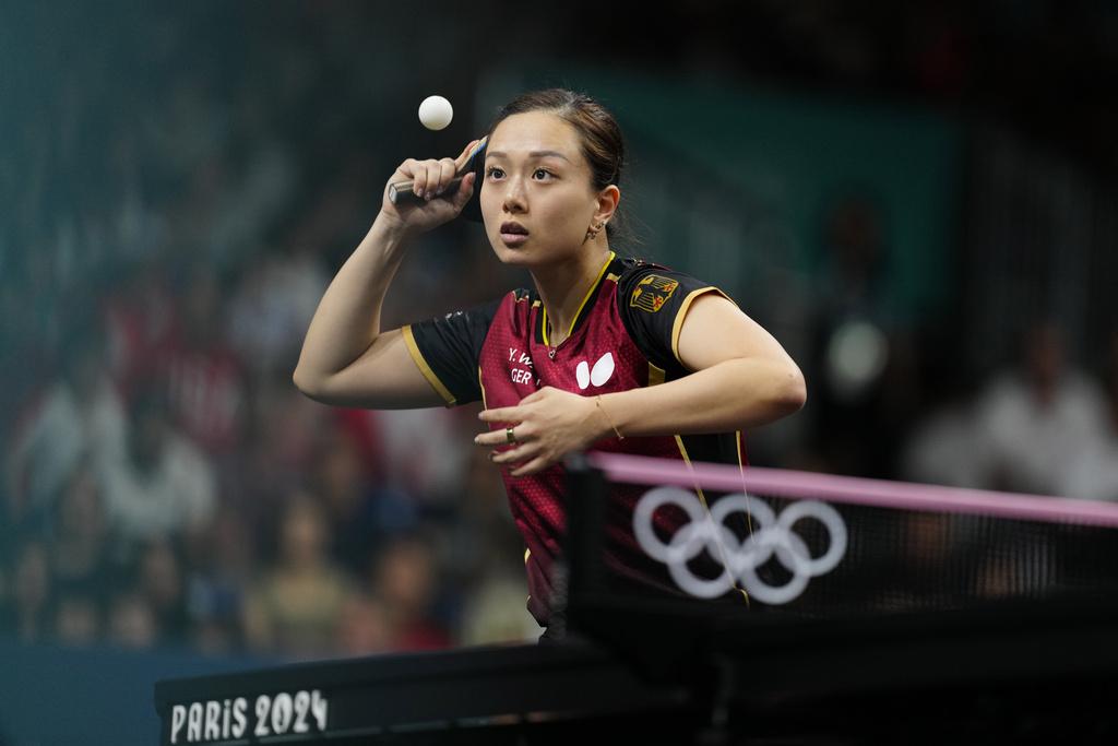 日本乒乓女團將於周六晚9時舉行的決賽,與中國爭奪金牌。(美聯社)