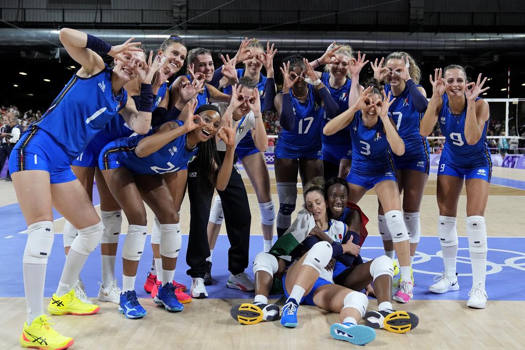 意大利直落三局擊敗土耳其,將會在決賽對戰美國隊。(美聯社)