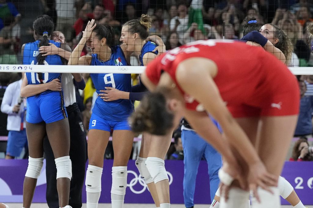 意大利直落三局擊敗土耳其,將會在決賽對戰美國隊。(美聯社)