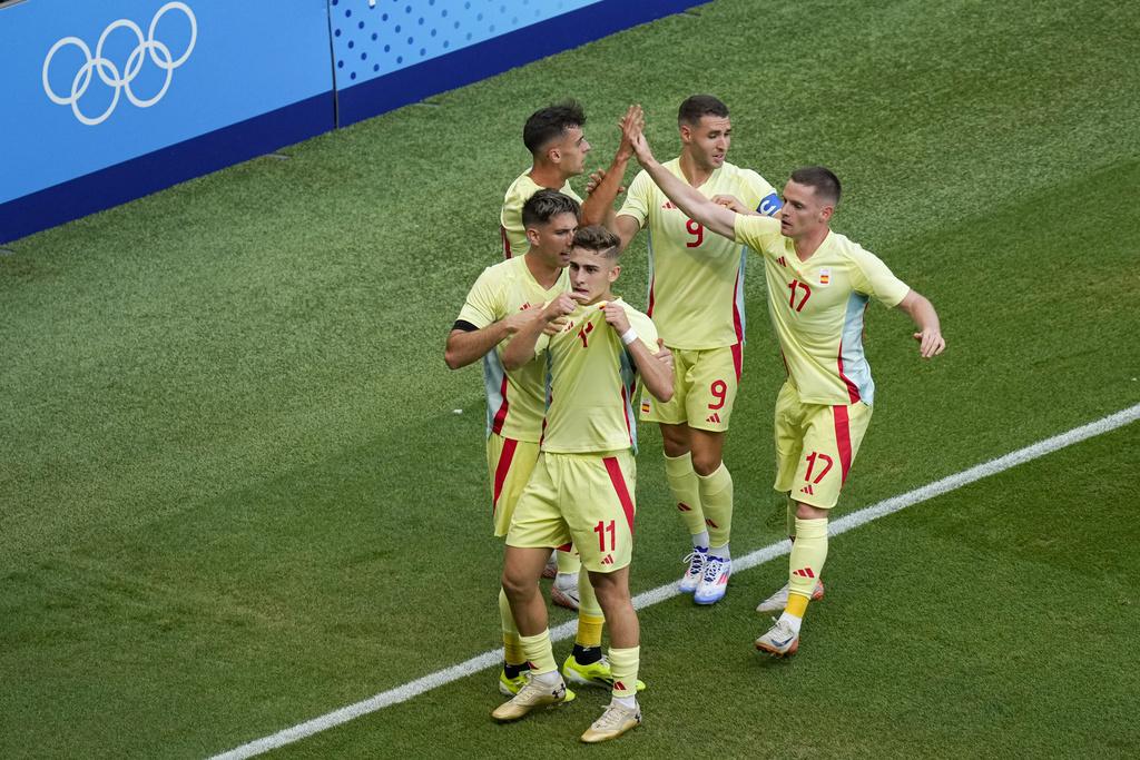 兩隊開賽鬥得激烈,米洛特與費明盧比斯早段的入球令兩軍打成1:1平手。(美聯社)