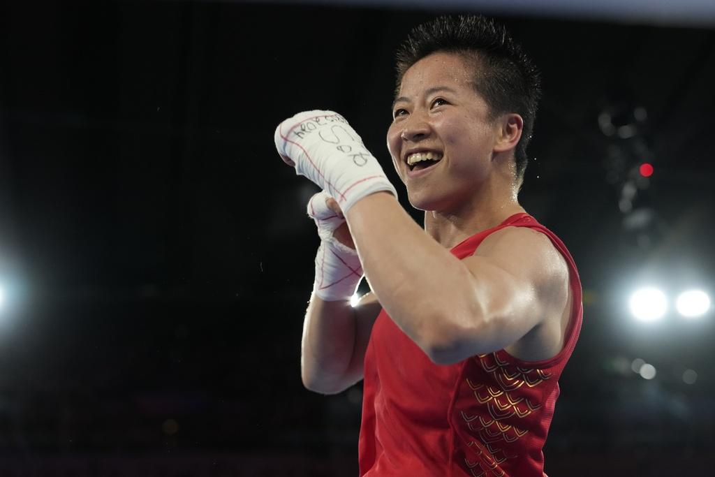 吳愉在女子50公斤級決賽中取得中國在本屆奧運女子拳擊第2面金牌。(美聯社)