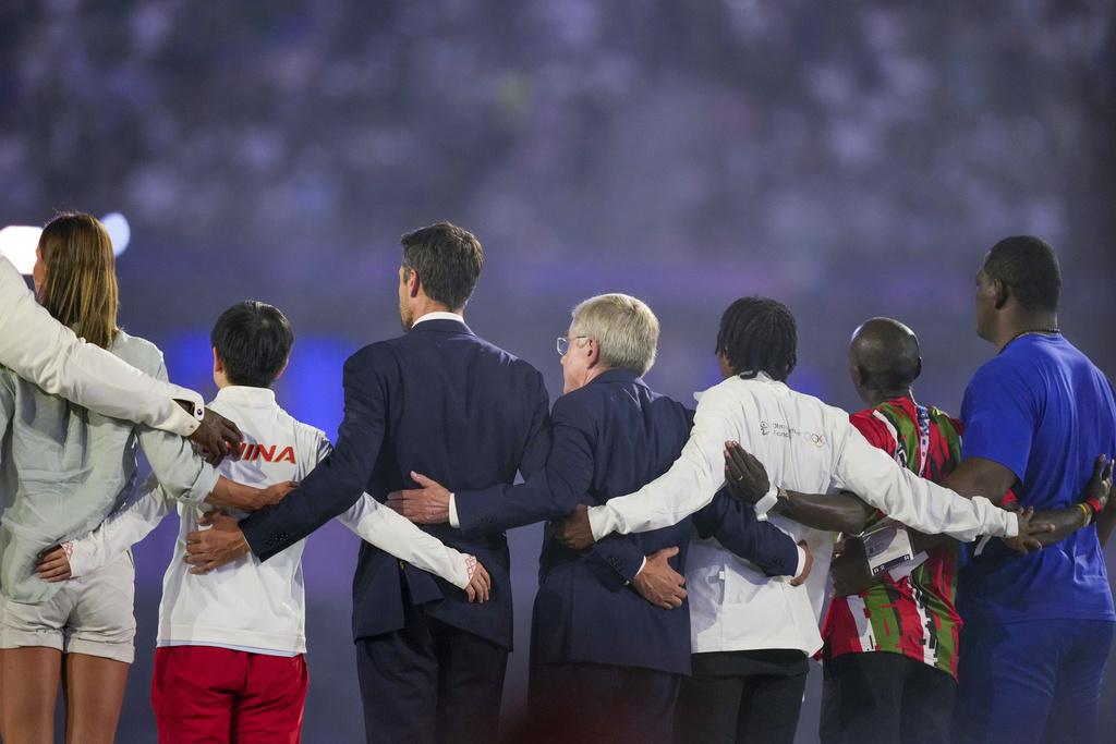 巴黎奧運閉幕禮在一片煙火下完滿結束。(美聯社)