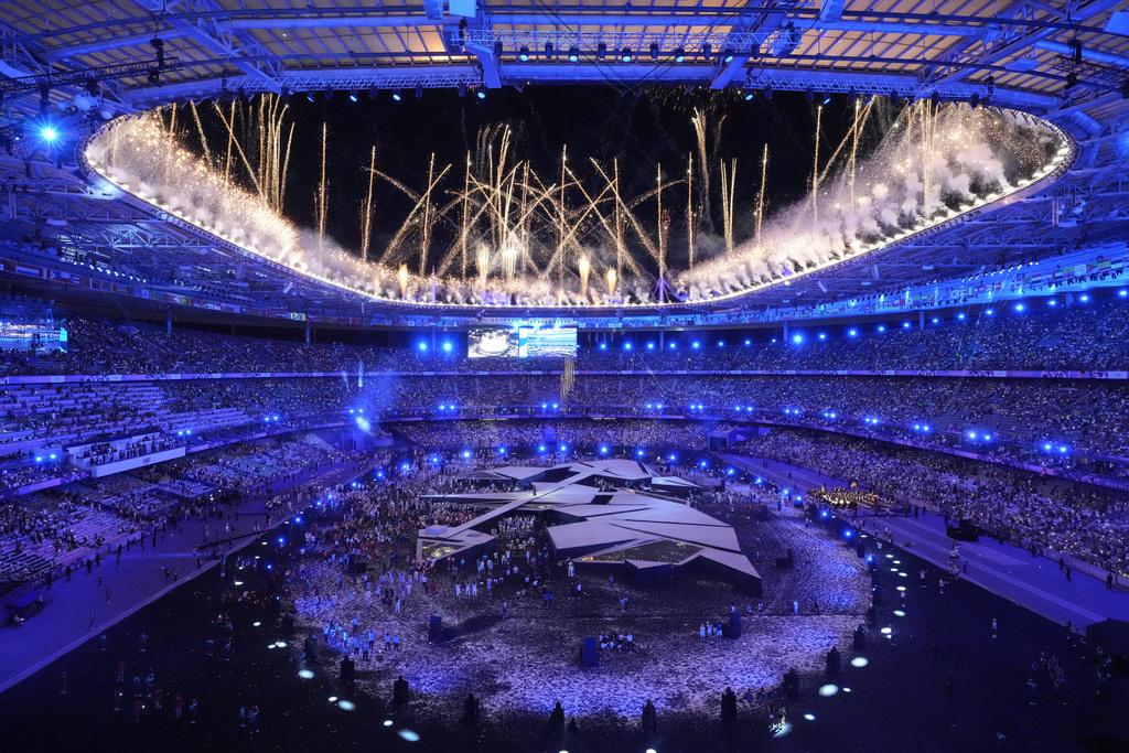 巴黎奧運閉幕禮在一片煙火下完滿結束。(美聯社)