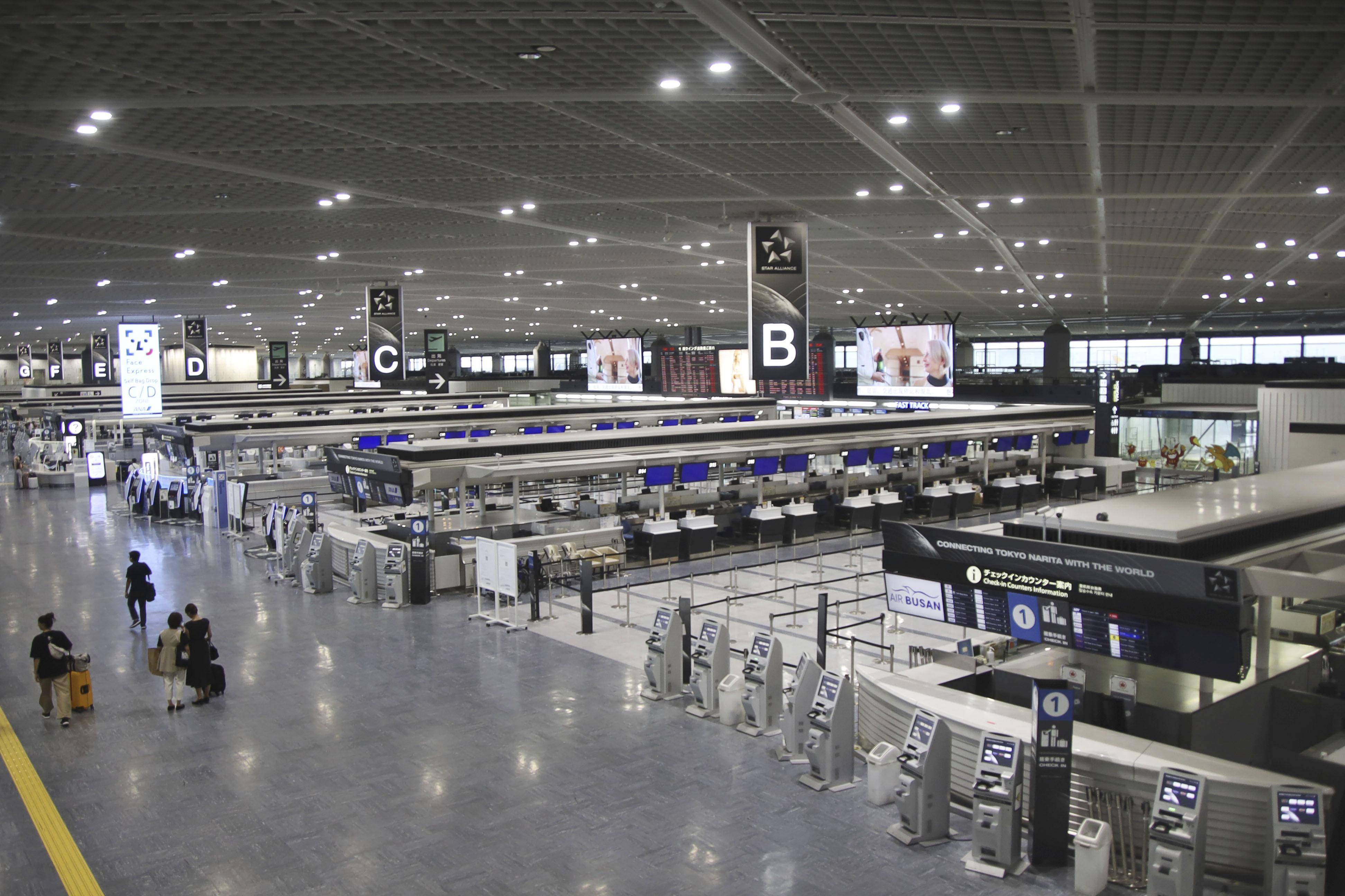 颱風珊珊來襲,本周後期日本航空交通或受阻。(美聯社)