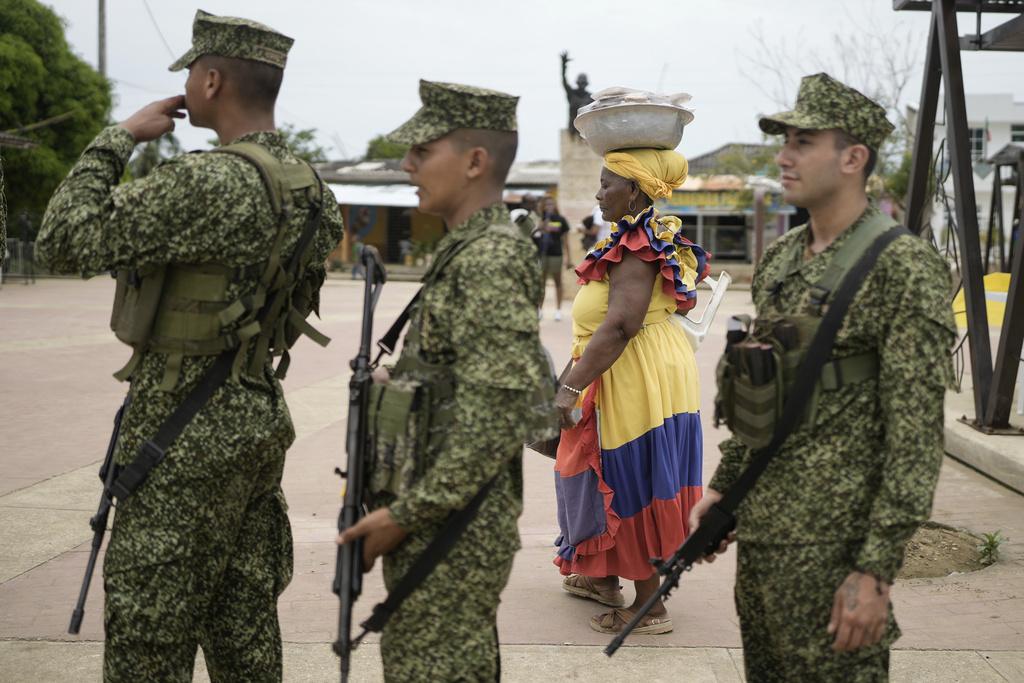 哈里梅根到訪哥倫比亞。(美聯社)