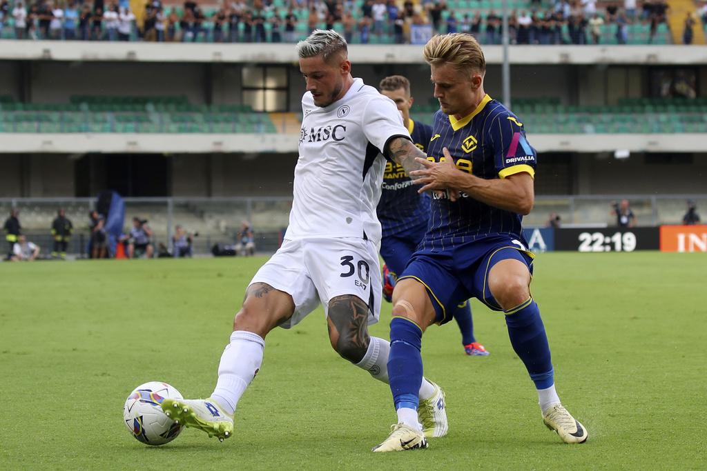 維羅納聯賽揭幕戰3:0大勝拿玻里。(美聯社)