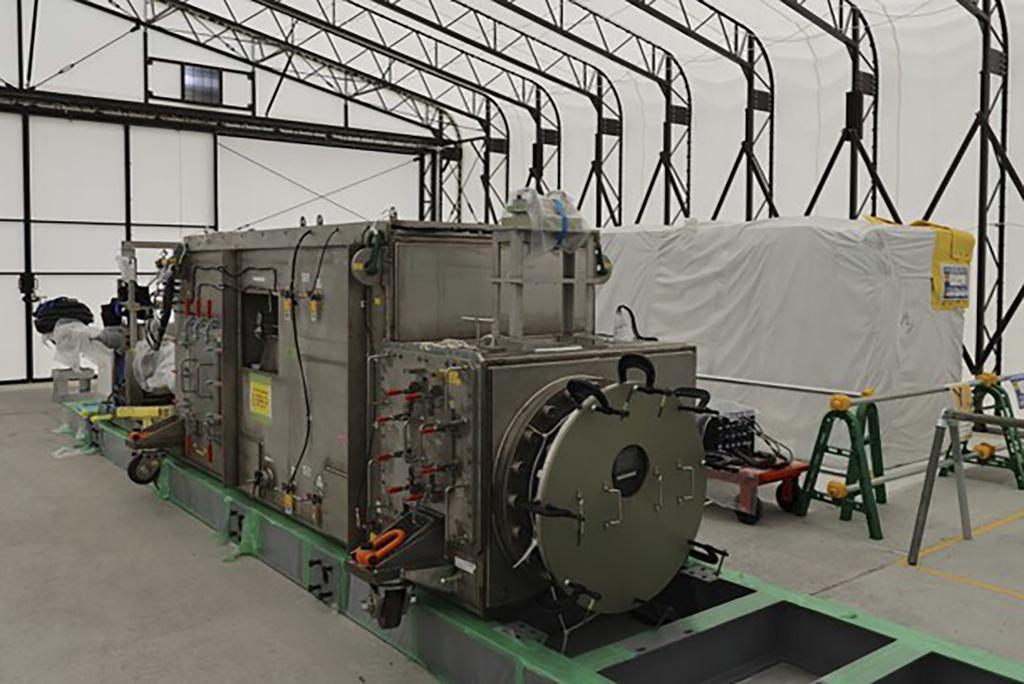 東京電力原本計劃放置的核燃料抽取機器。(美聯社)