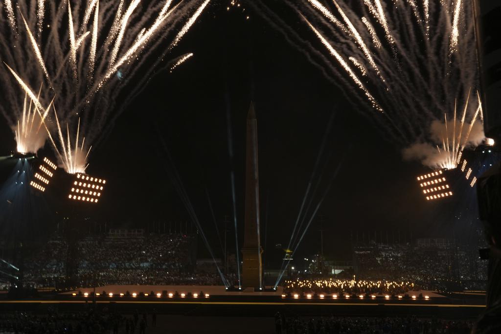 巴黎殘奧|開幕禮大放煙花。(路透社)