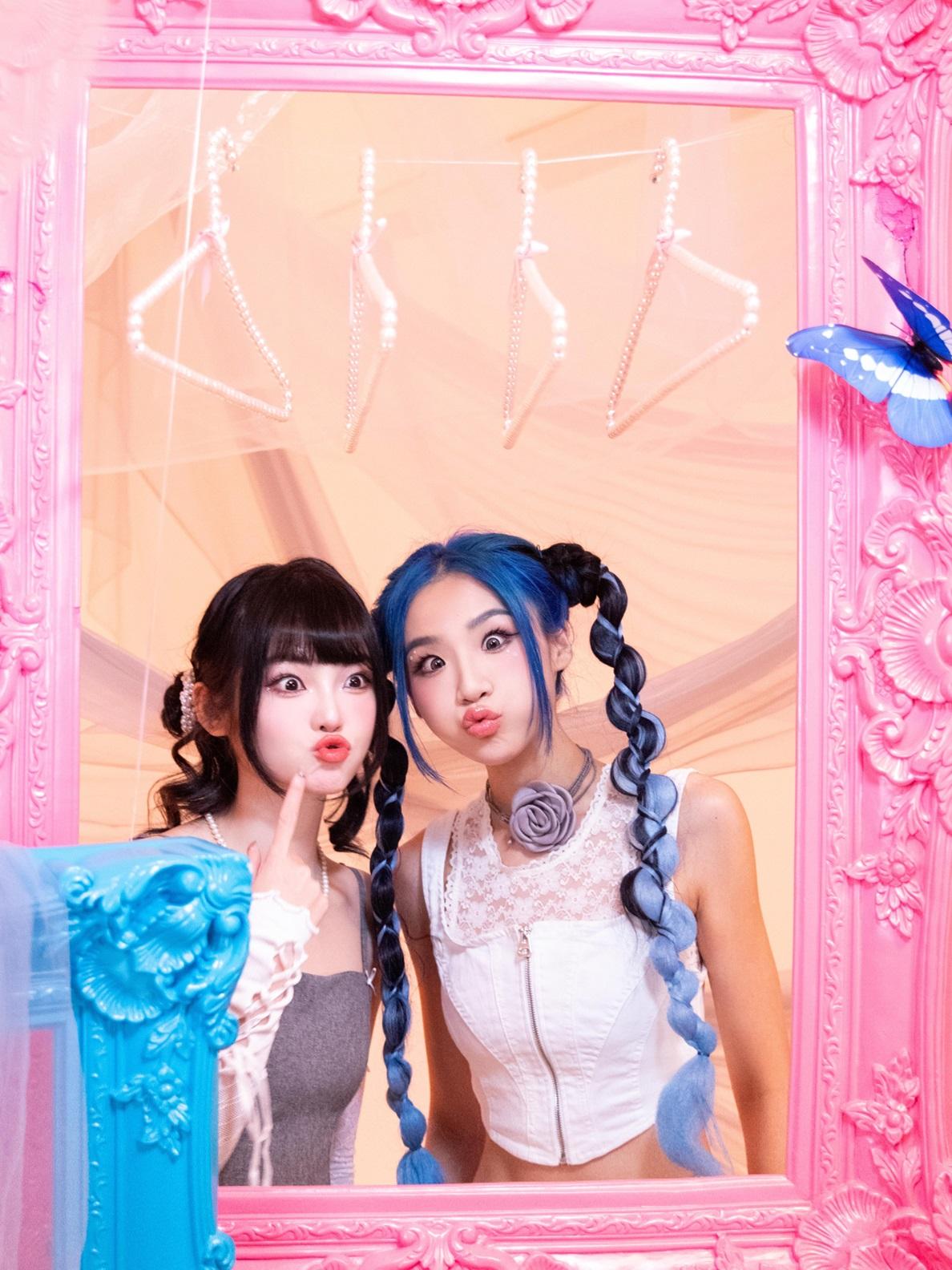 ALL IN眾成員,特別為Sammie慶祝生日。