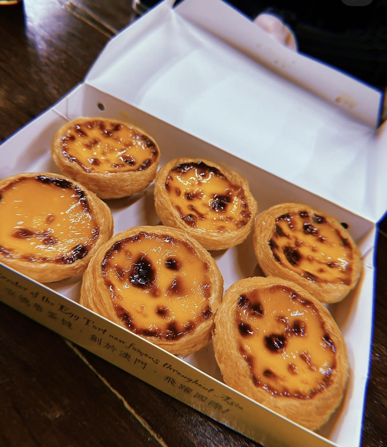 大嘆葡撻、奄仔蟹、魚子醬、心形窩夫等等。