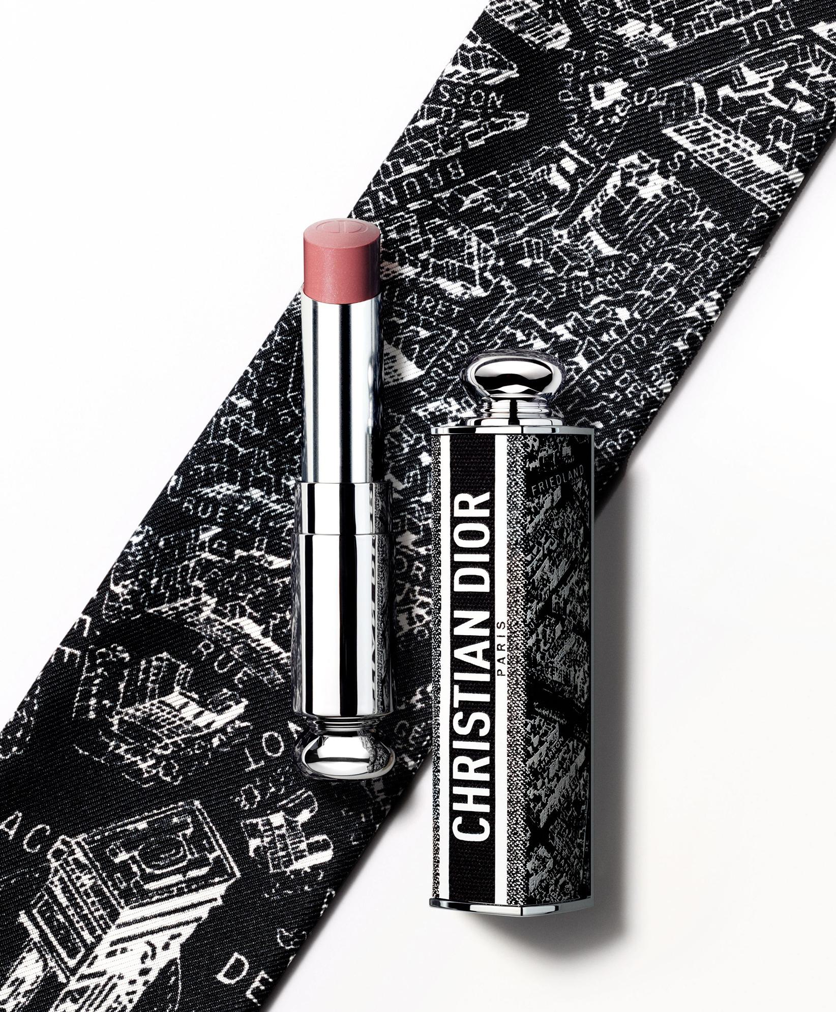 秋妝2024|Dior巴黎地圖系列 鏡光誘惑唇膏外殼也推出全新的珍藏版設計。$280