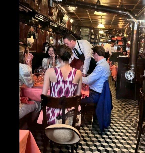 Lisa多次被拍到出席Frédéric的家族聚會。