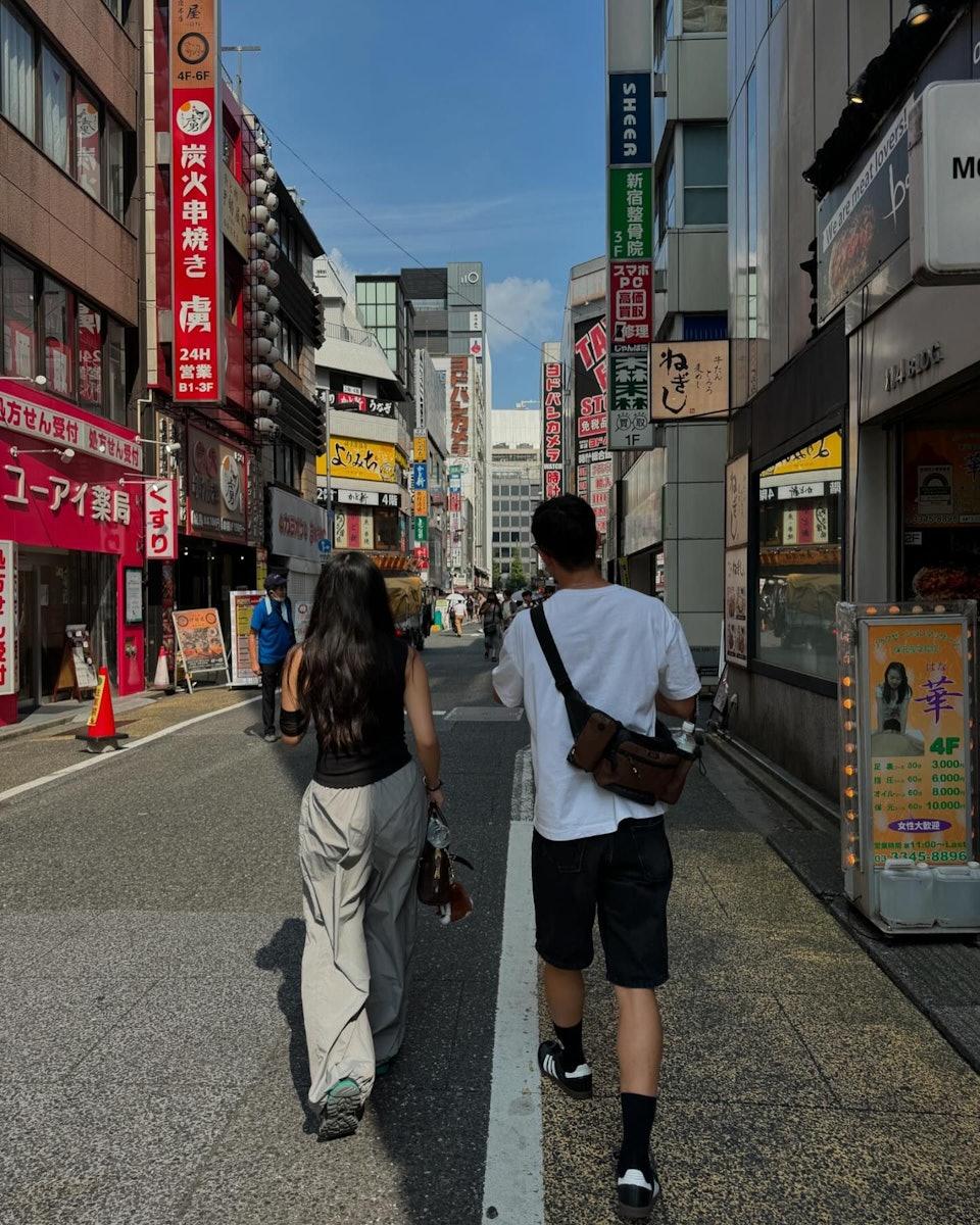 康堤與新歡遊日,徐濠縈在IG發布照片,才令大家發現康堤已經換畫。