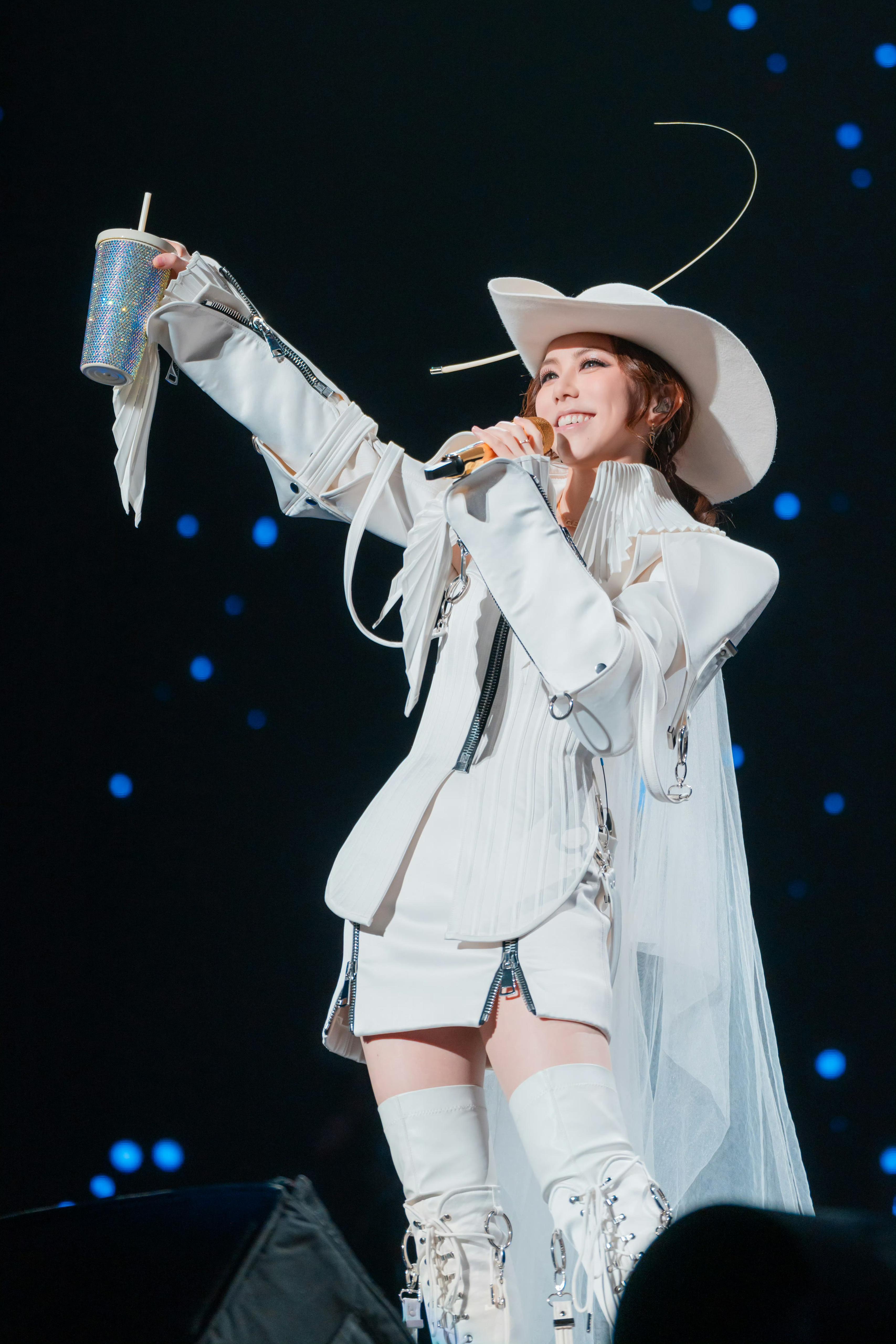 鄧紫棋(G.E.M.)世界巡迴演唱會《I AM GLORIA》澳門站開鑼。