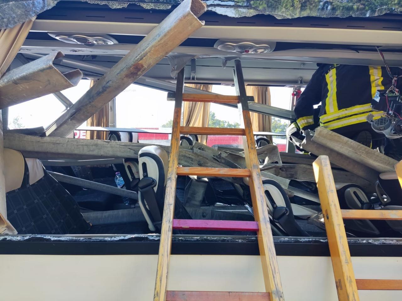 意大利消防部門發放意外的相片。(X)