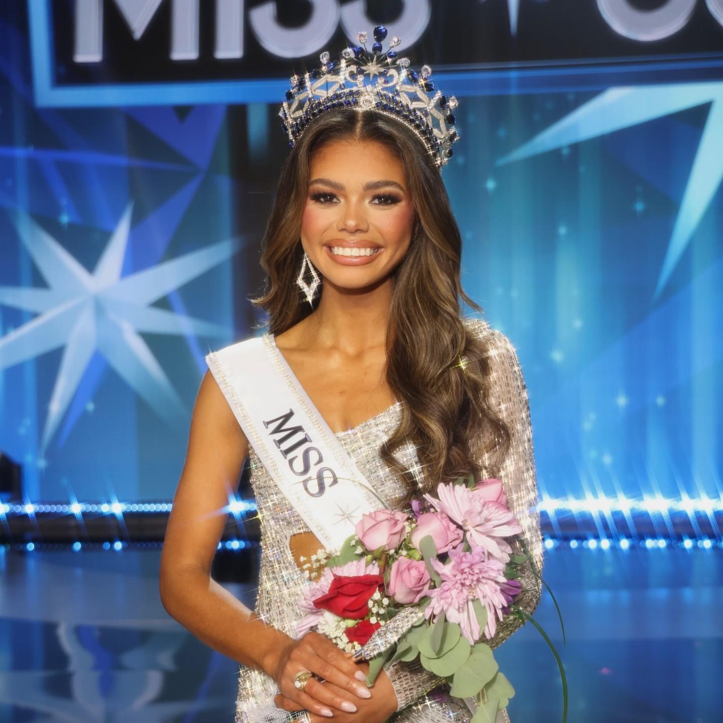 Alma Cooper擊敗其餘50名佳麗,奪下后冠。(X)