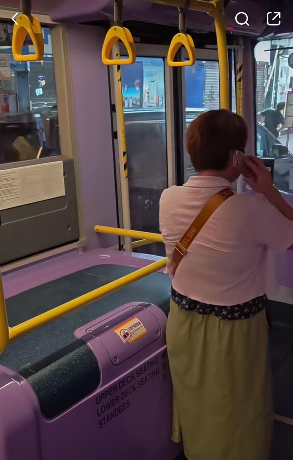 網上熱話|大媽大聲吼道「聽到喇」,又辯稱:「(手機)嗰邊聽唔到啊嘛」。(小紅書影片截圖)