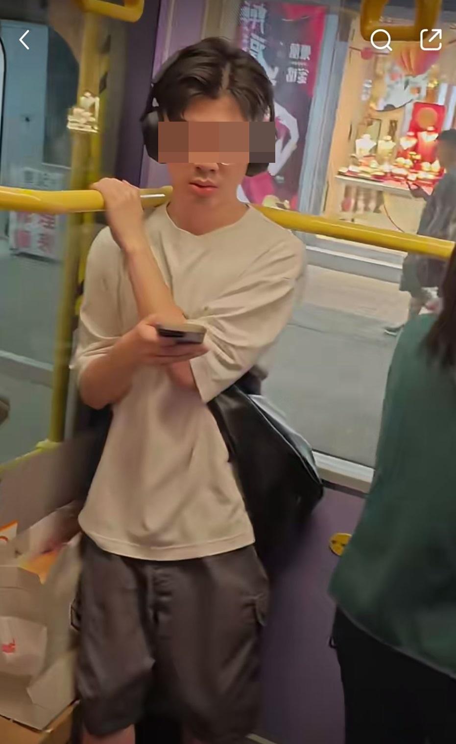 網上熱話|當時車上有其他乘客。(小紅書影片截圖)