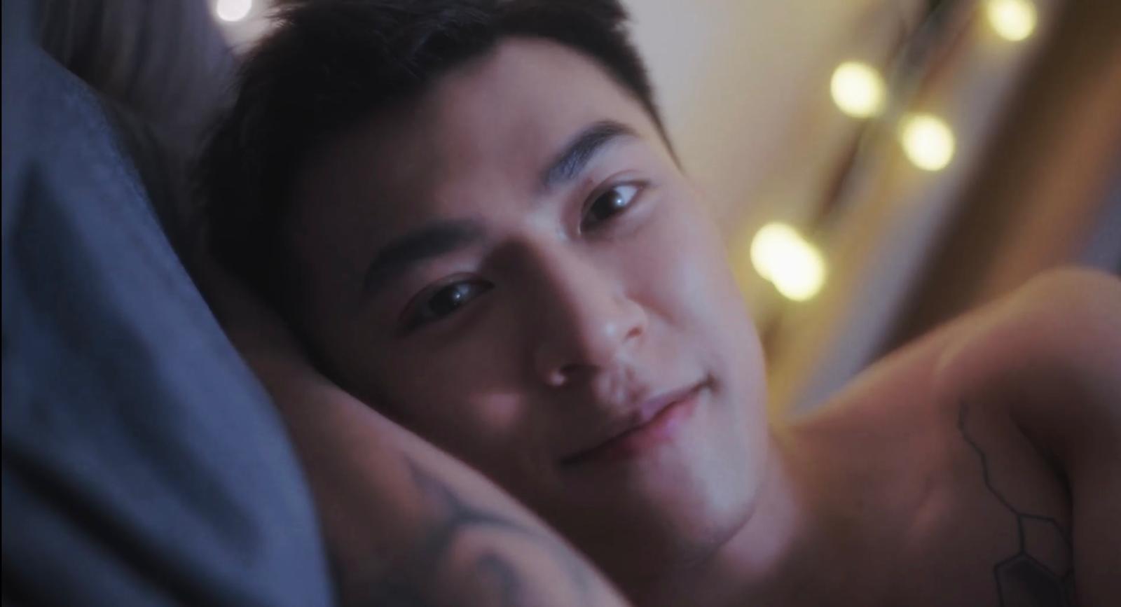 《一人之下》的MV男主角Marco負責露肉。