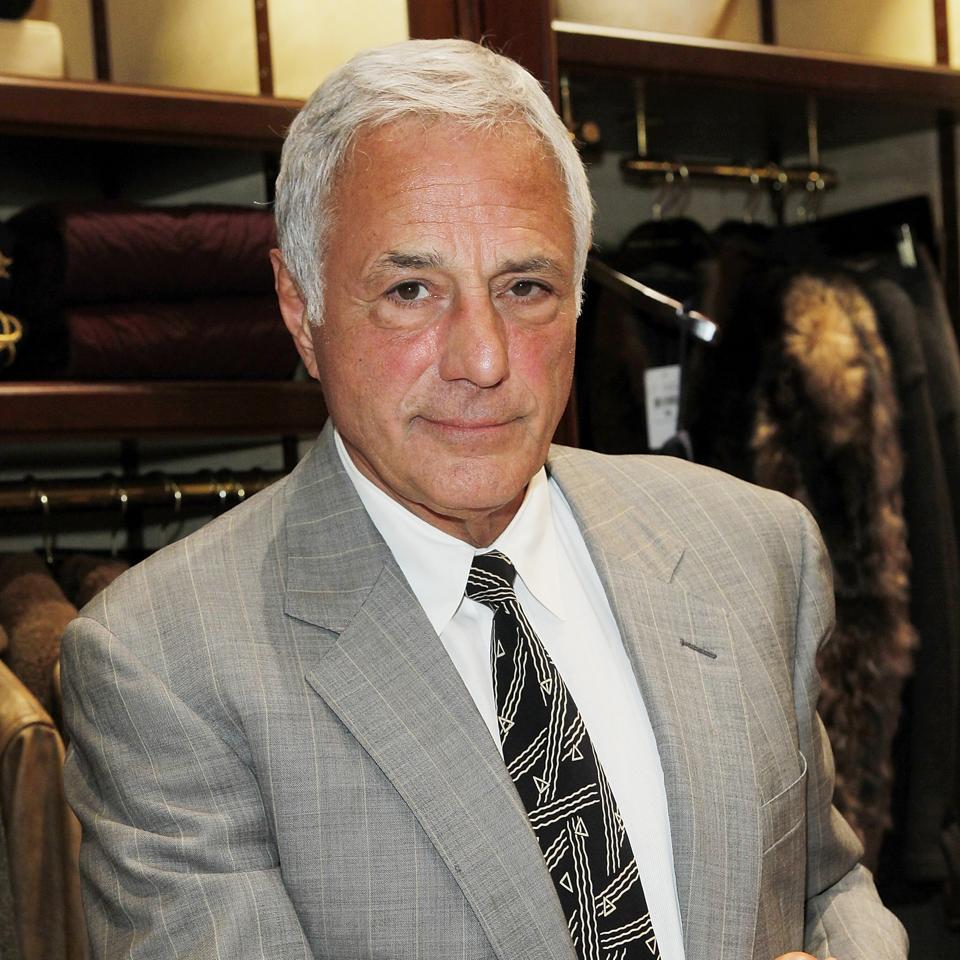 John Aprea在家人陪伴下離開人世。