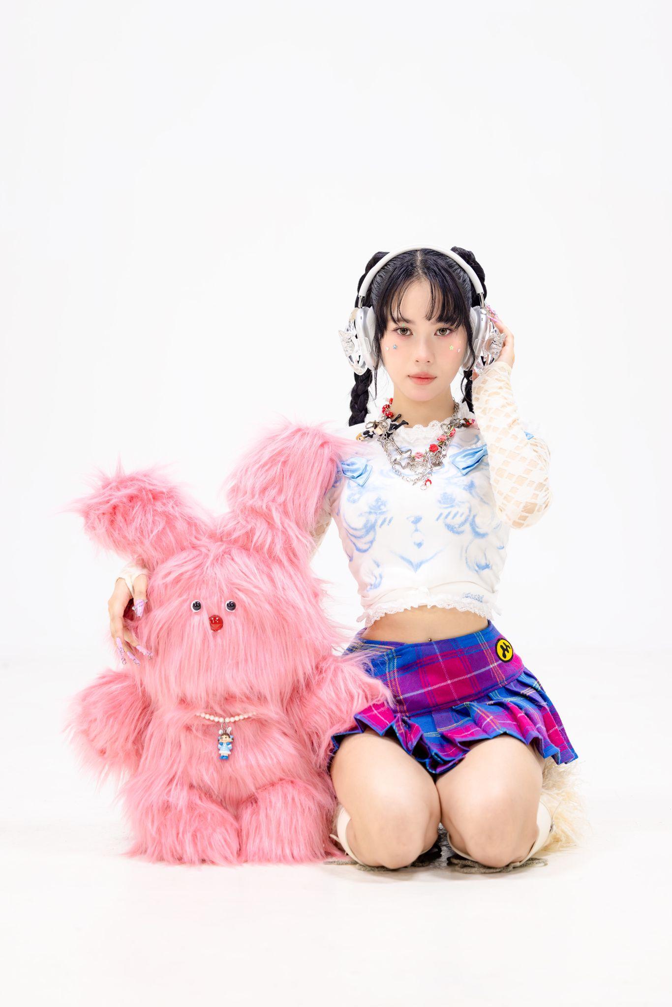 廖樂兒單飛出新歌《On My Way》。