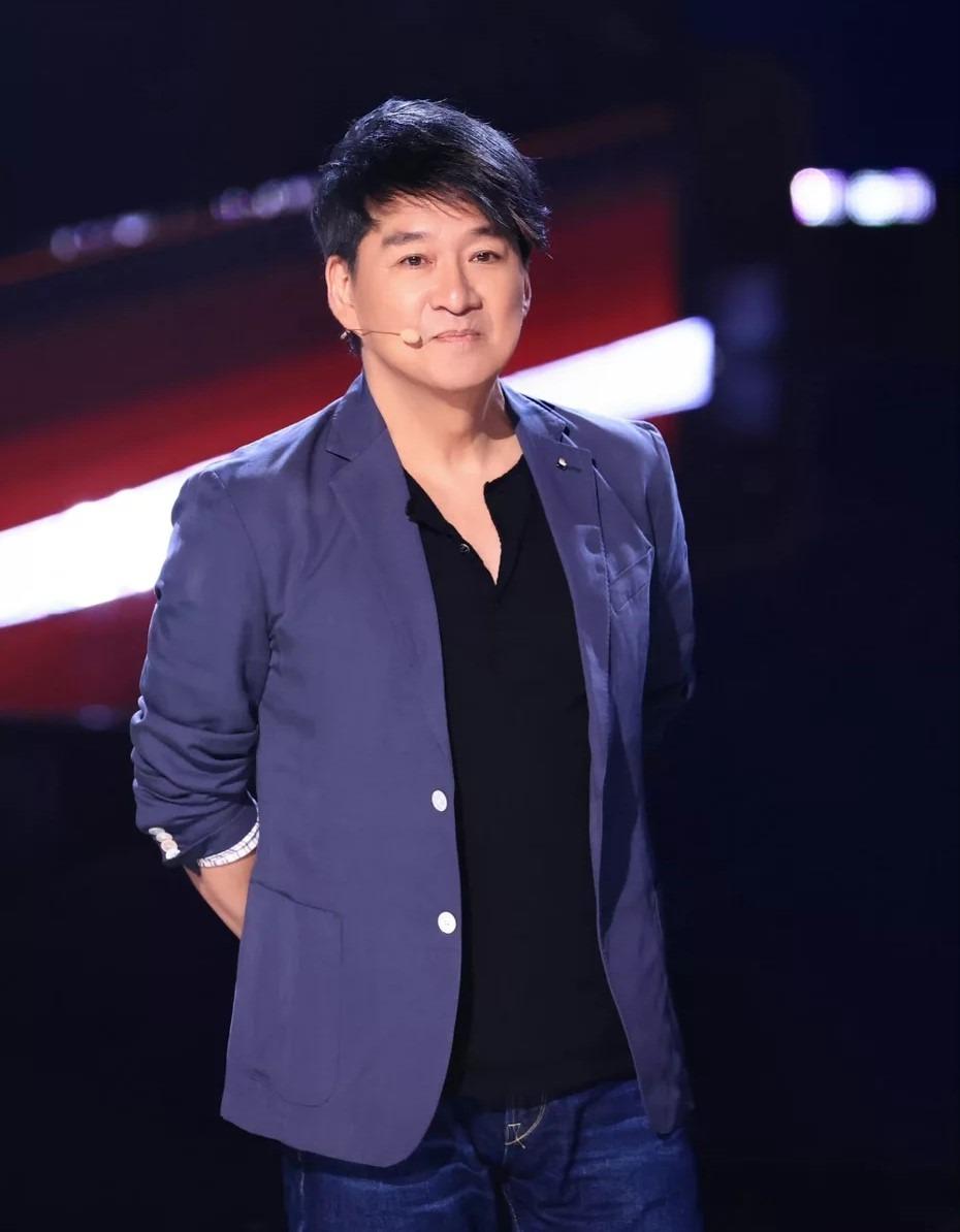 華富邨山環水抱的格局,被視為風水寶地,屋邨名人輩出,周華健曾在訪問談及華富邨生活的快樂時光,與鄰里關係亦佳。(圖片來源:香港電影金像獎fb專頁)