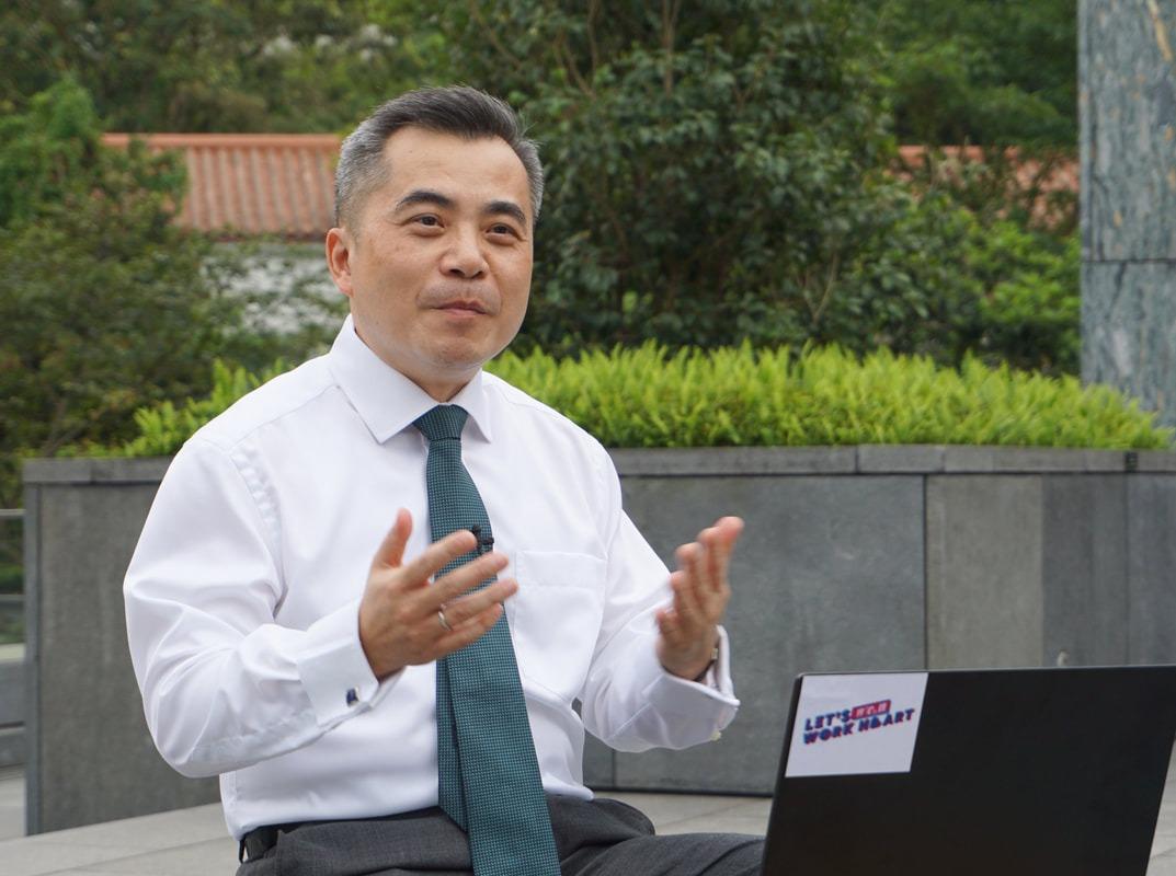 華富邨山環水抱的格局,被視為風水寶地,屋邨名人輩出,做過律政司司長的黃仁龍是華富邨長大的政界代表。(網上圖片)