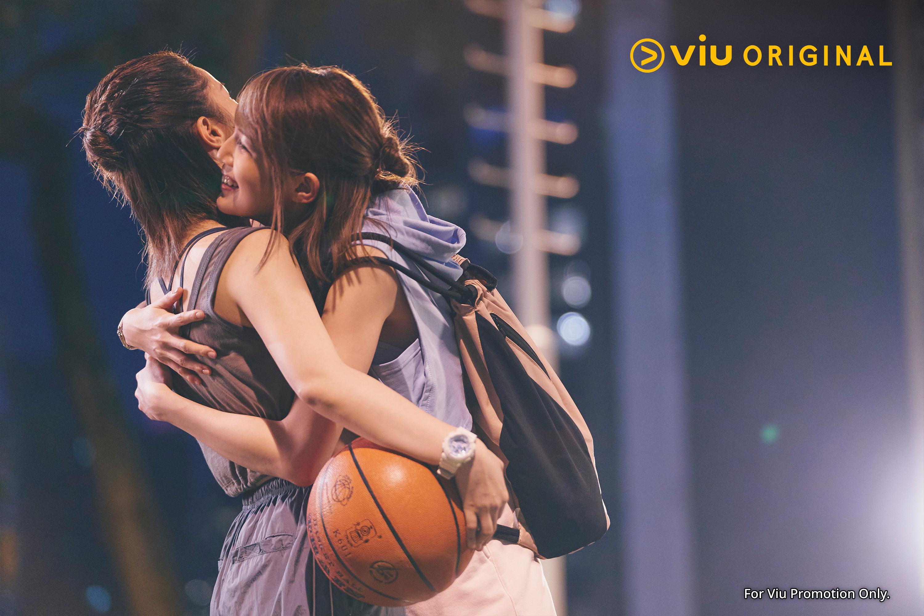 《同居少女諸事卜》劇中亦有二人打籃球戲份。