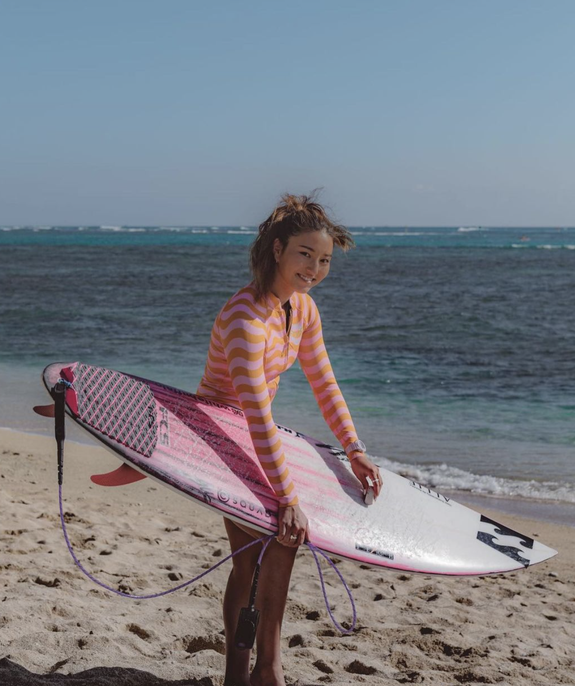 松田詩野14歲便獲得職業衝浪手資格,被譽為衝浪天才少女。(IG)