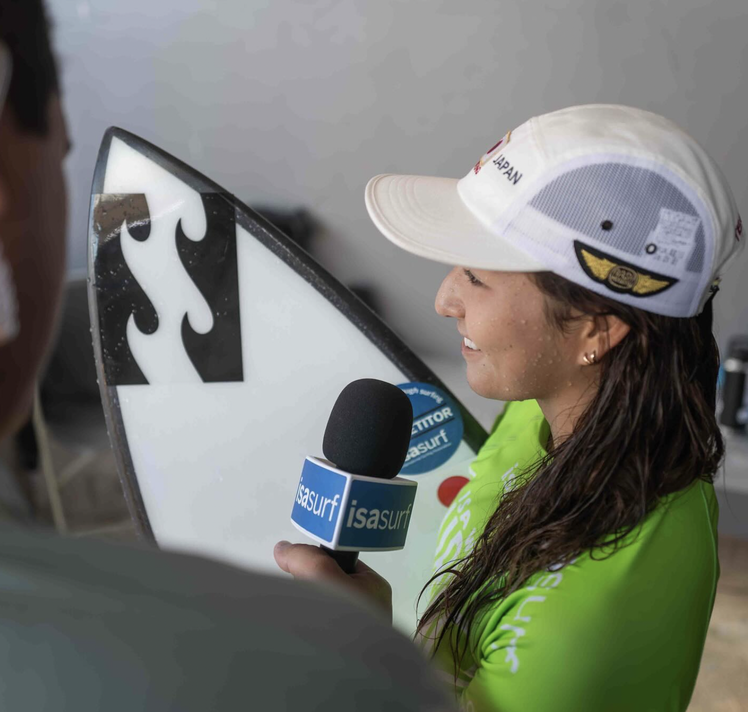 松田詩野在世界衝浪運動會中奪得亞洲最高排名,成功拿下巴黎奧運入場券。(IG)