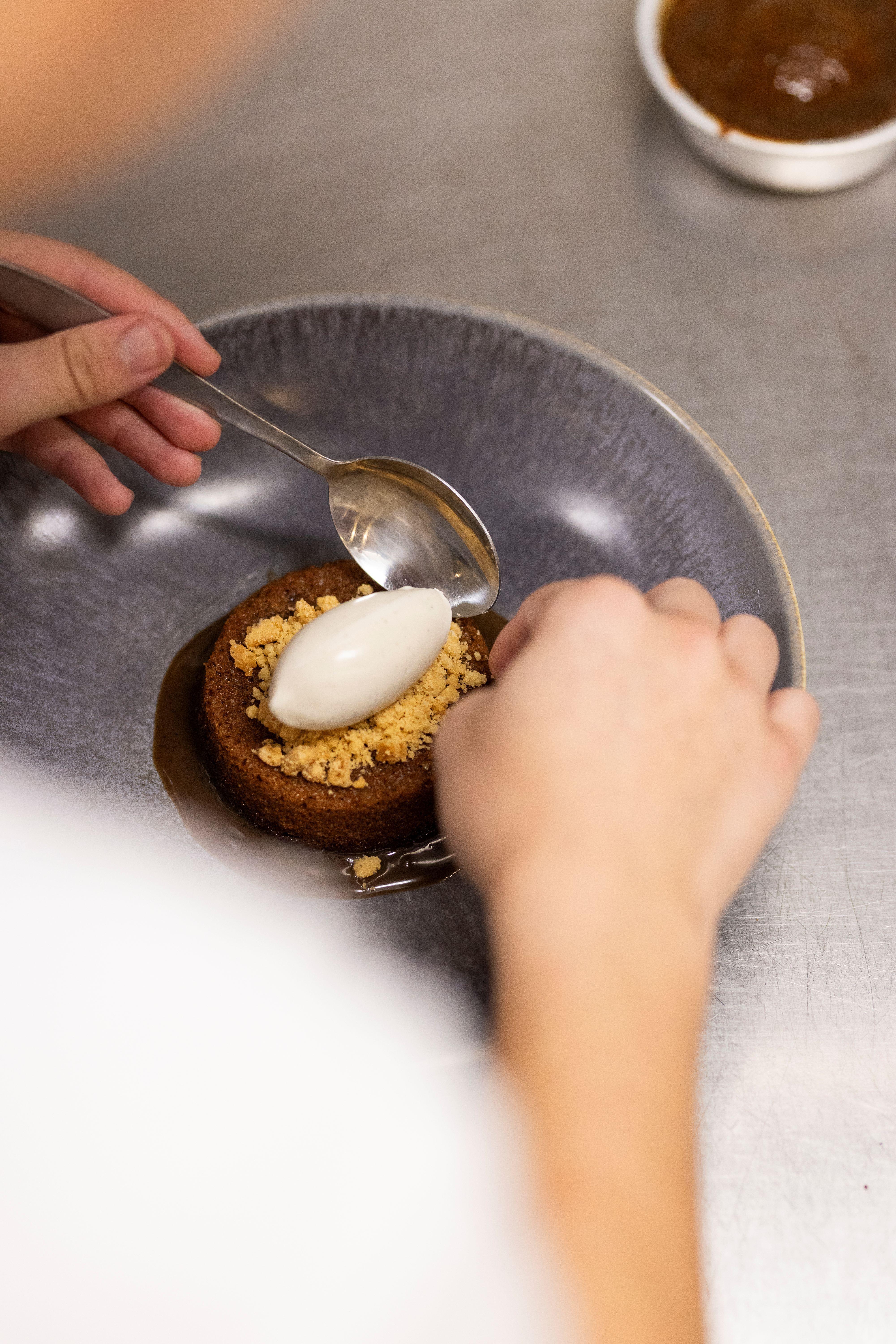 咖啡蜜棗布丁配手工雲呢拿雪糕