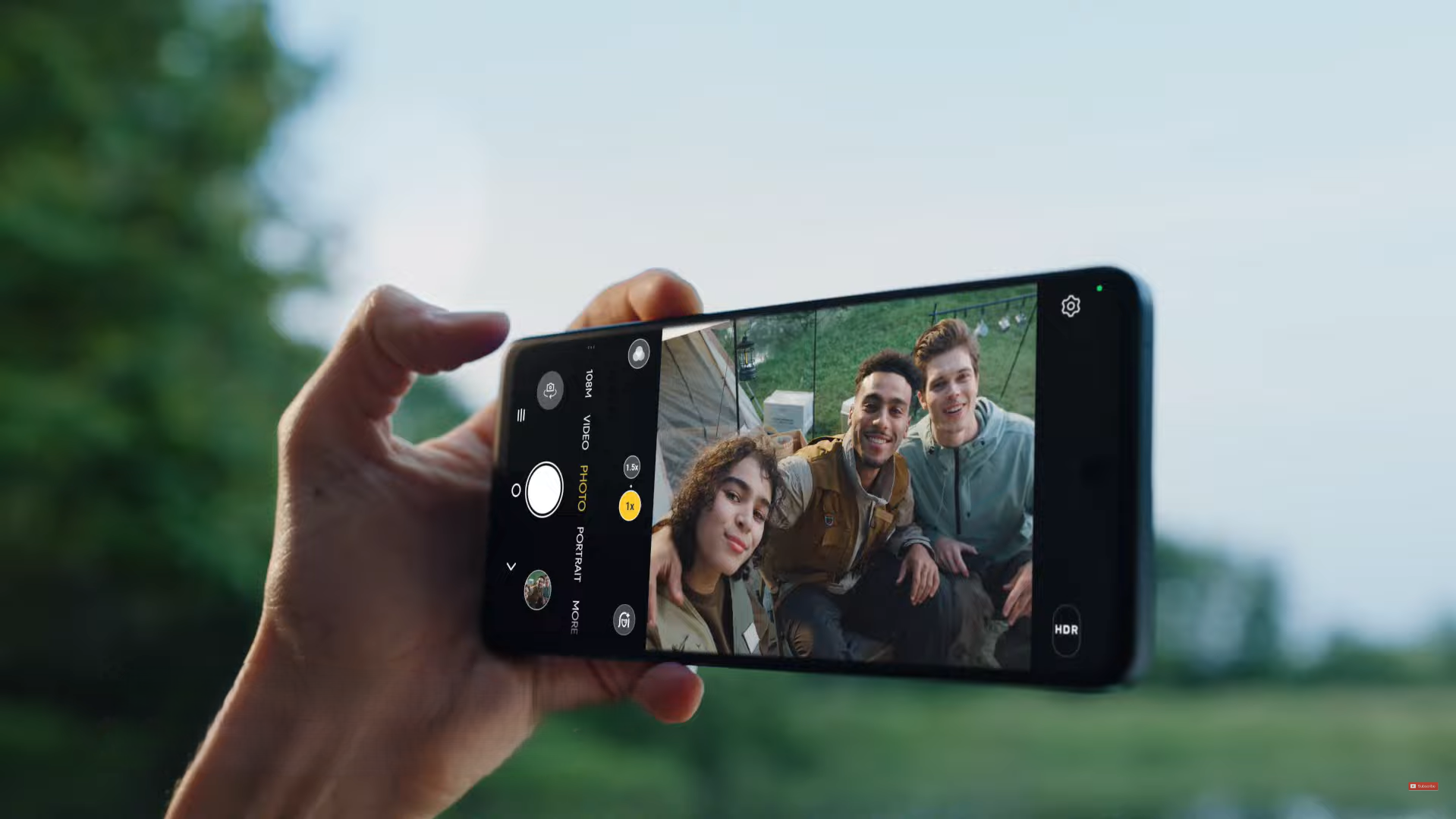 TCL 50 Pro NXTPAPER 5G前置3200 萬像素鏡頭可作自拍。