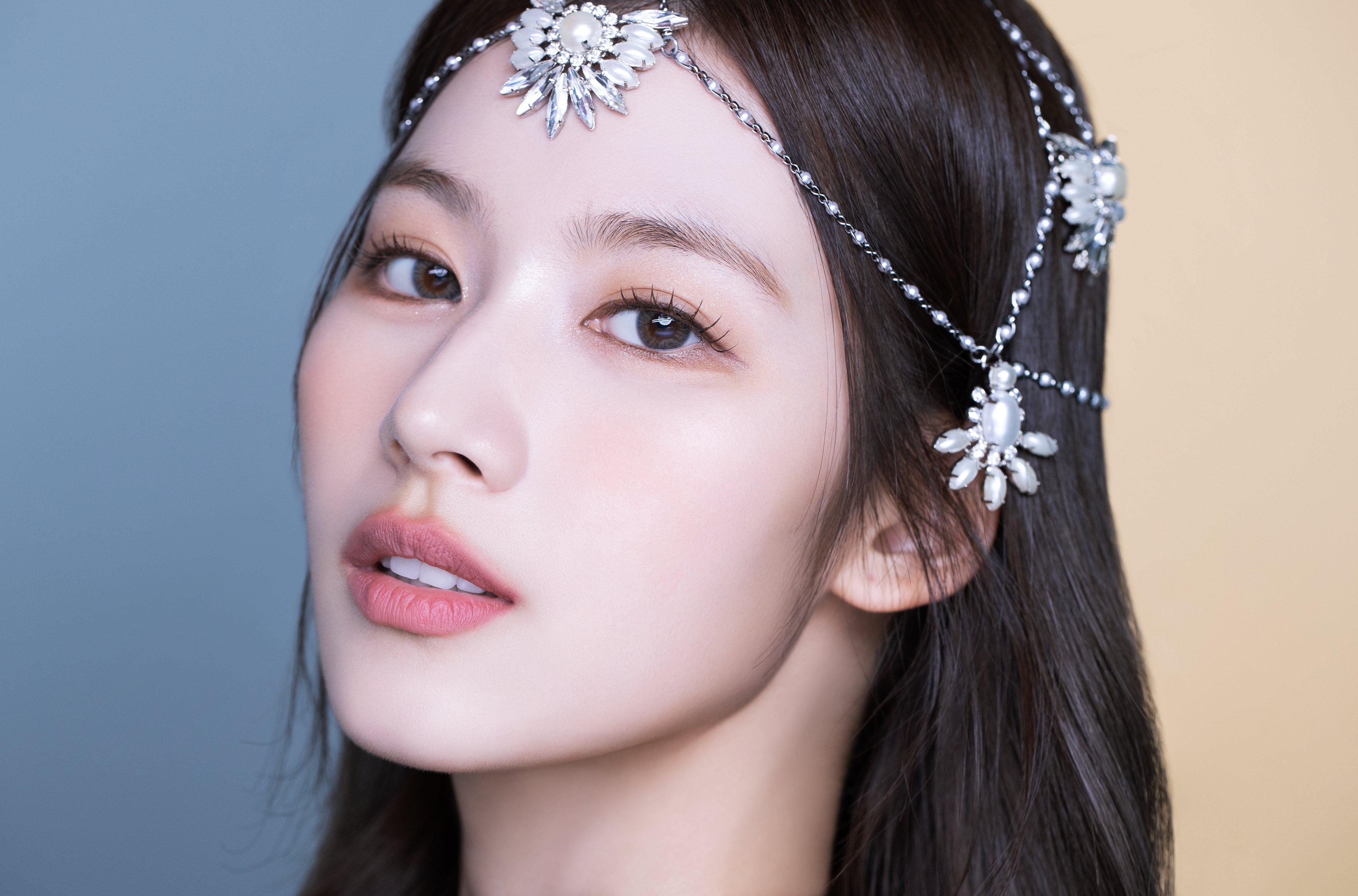 於去年TC Candler榮獲全球最美女星第三位的Sana。