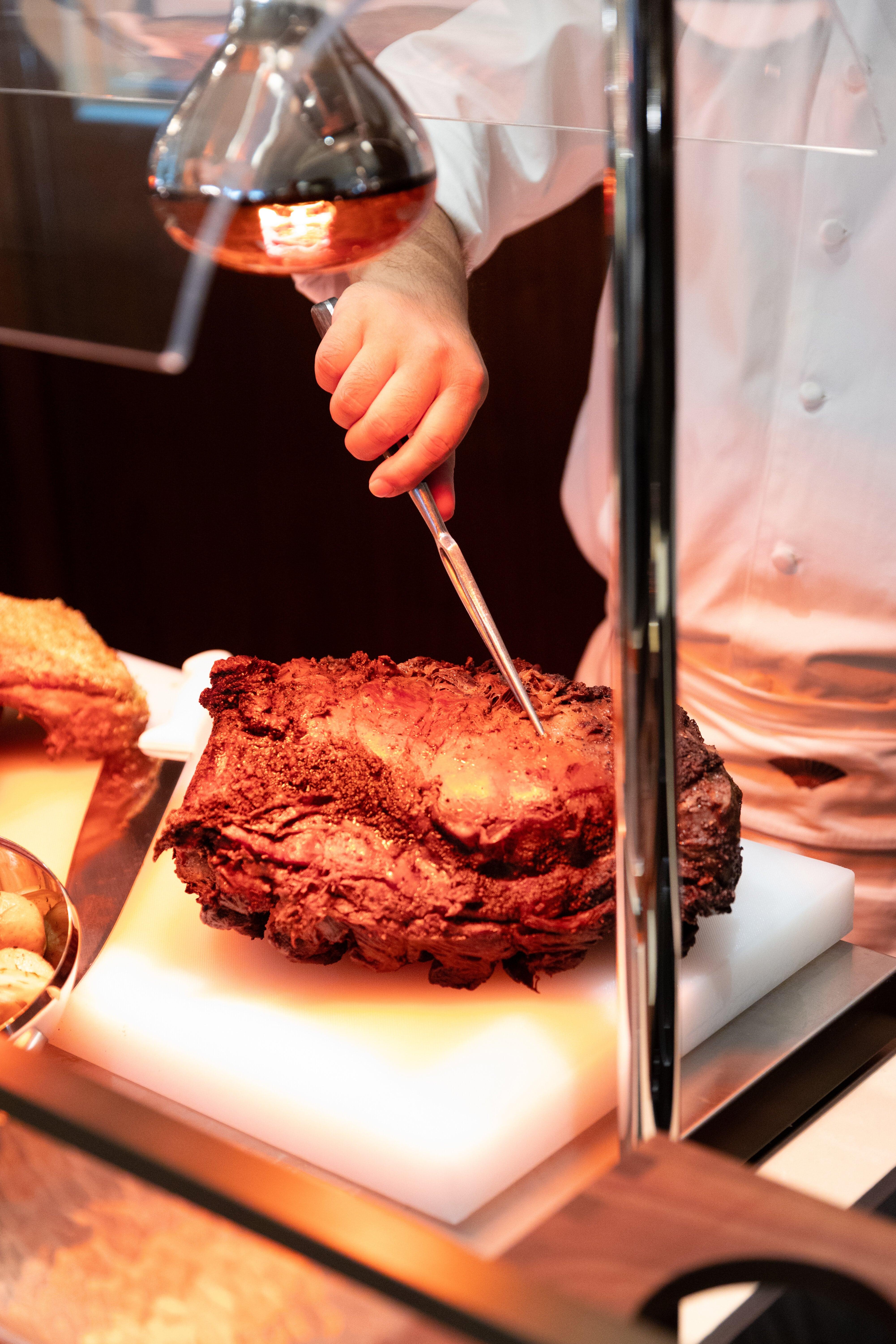 即切燒美國牛肋排配紅酒汁