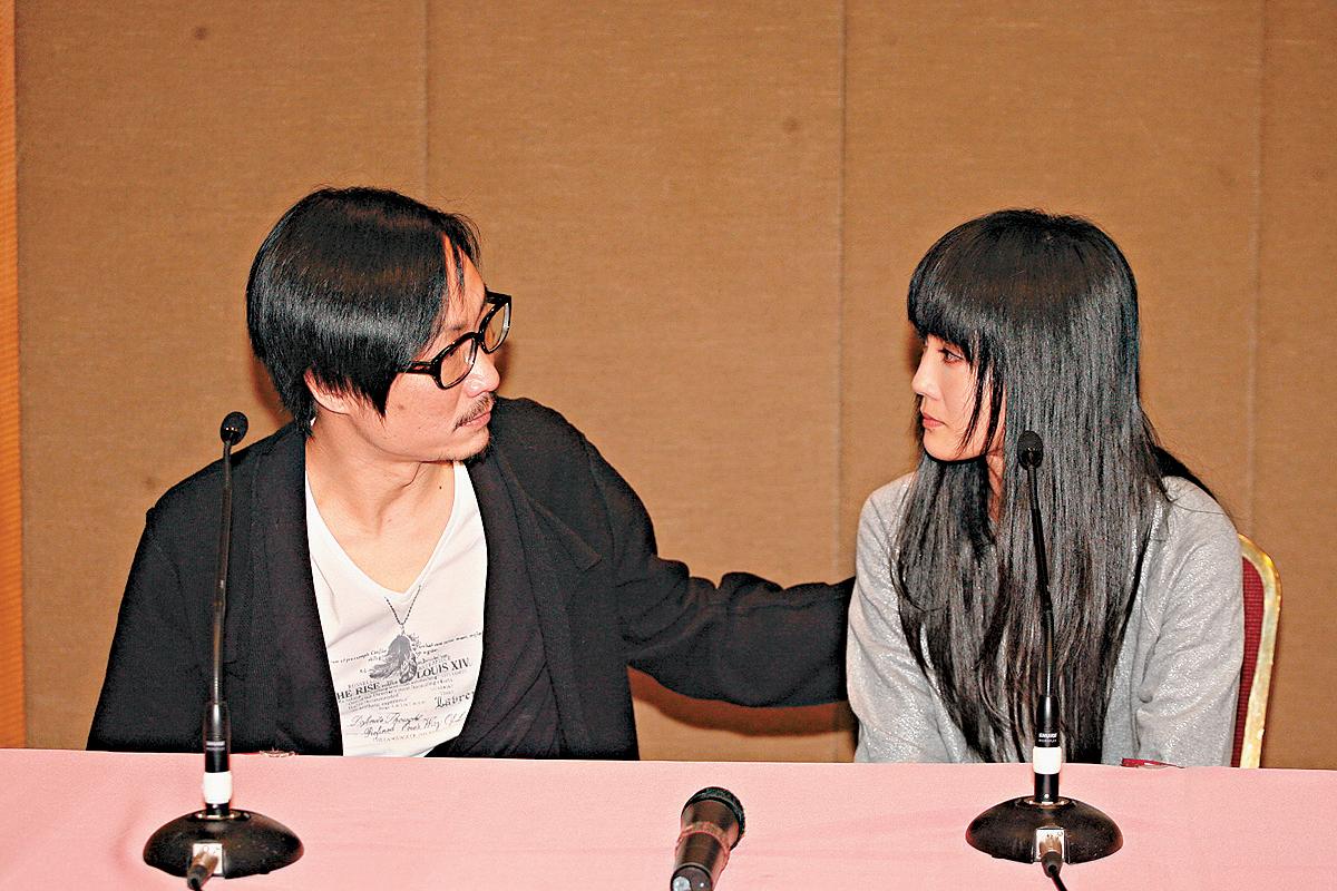 鄭中基當年與阿Sa開記者會自爆已婚兼決定離婚。