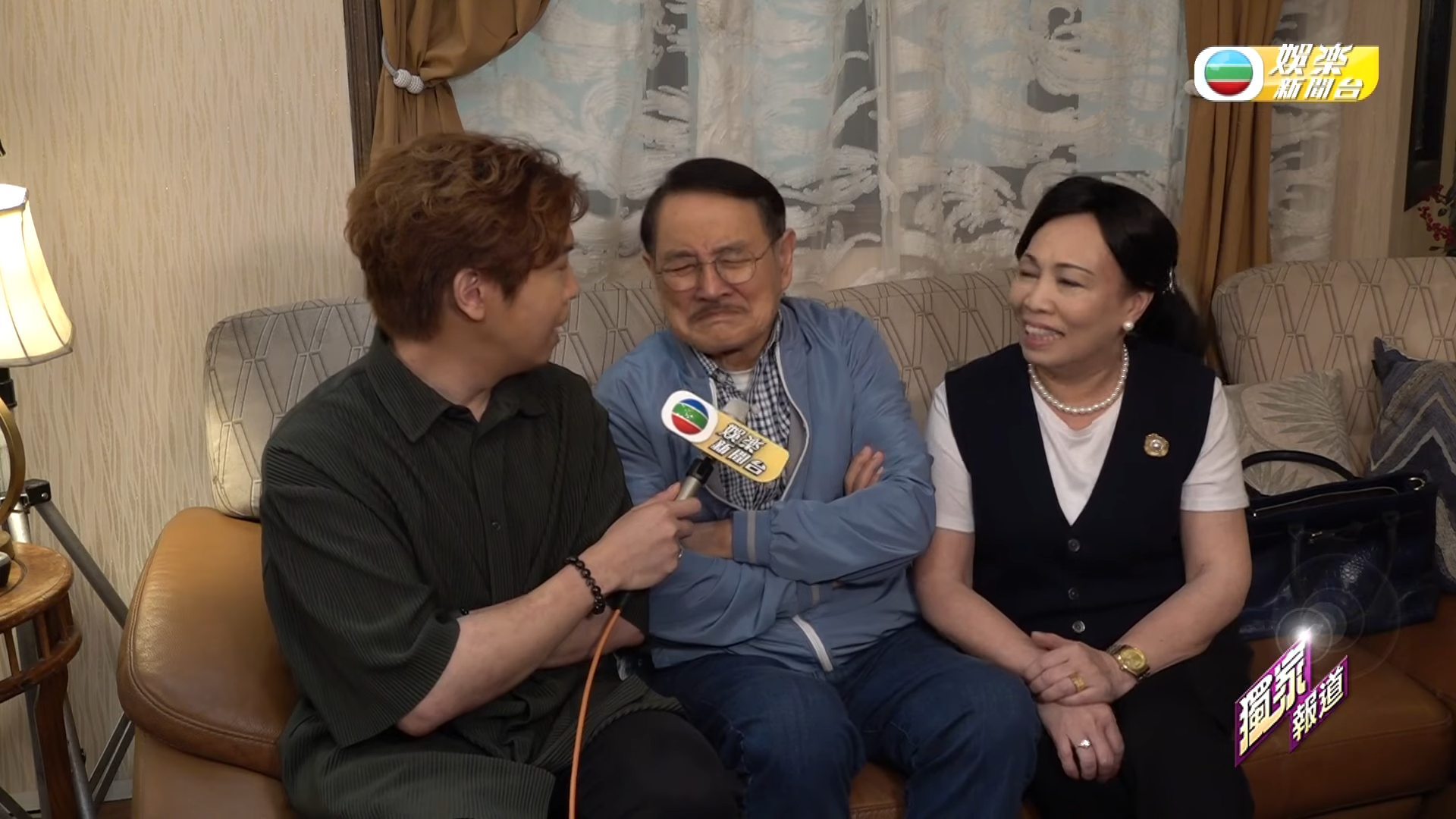 丹爺對「群姐」許思敏的手勢感到一般般。