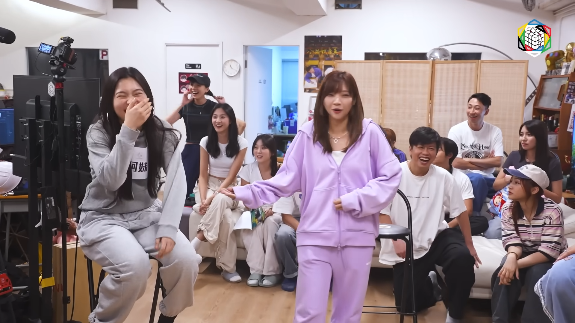 有網民認為Lolly Talk成員也在笑自己的隊友,不明白為何神徒的反應為何這樣大。